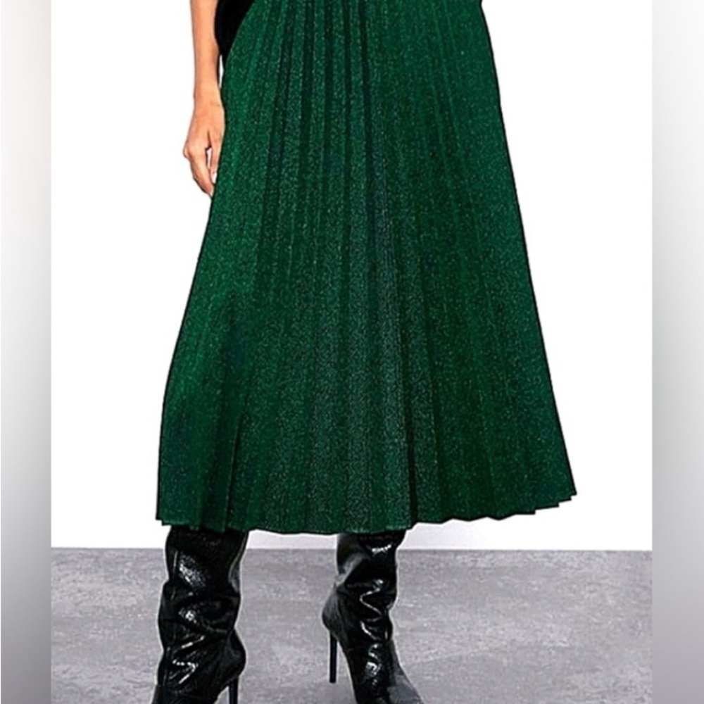 NWT Zara Green Metallic Pleated Skirt